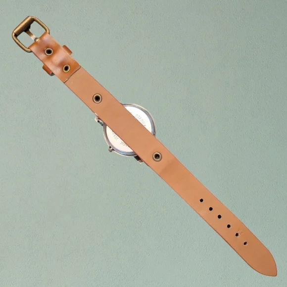 WoMaGe A577 Cute Cat Design Watch with Brown Strap - Picture 4 of 6